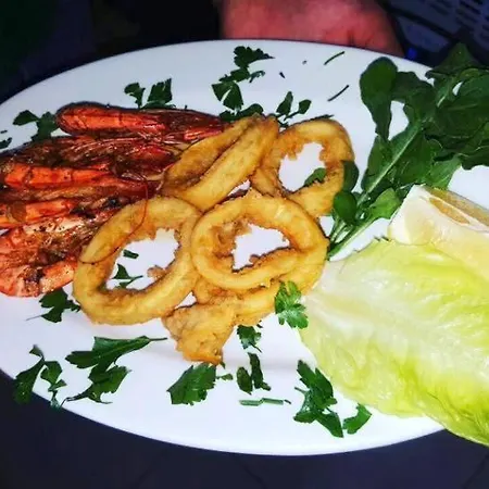 ゲストハウス Paradise Beachfront Mini Boutique And Restaurant Rizokarpaso