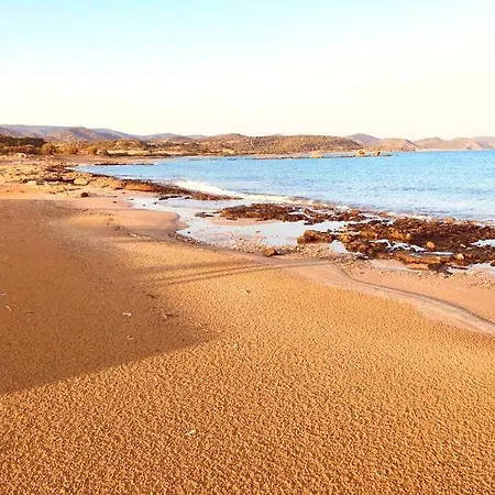 Paradise Beachfront Mini Boutique And Restaurant Rizokarpaso